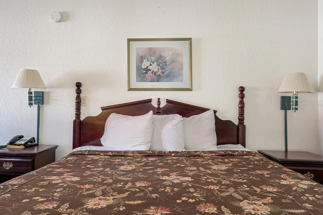Americas Best Value Inn Париж Екстер'єр фото