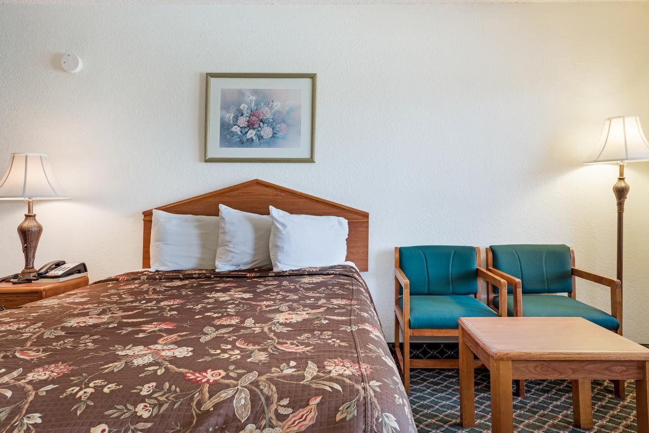Americas Best Value Inn Париж Екстер'єр фото