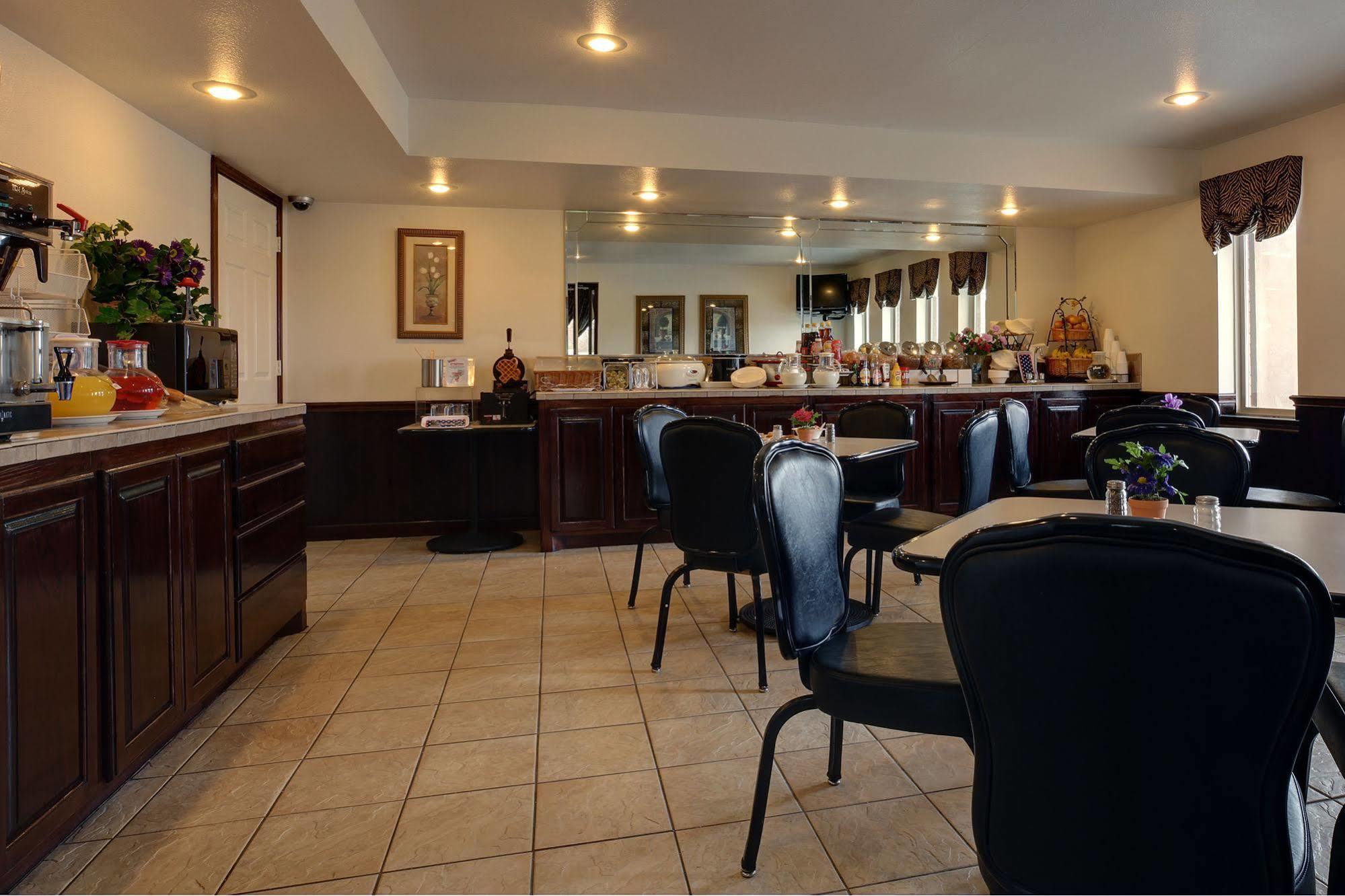 Americas Best Value Inn Париж Екстер'єр фото