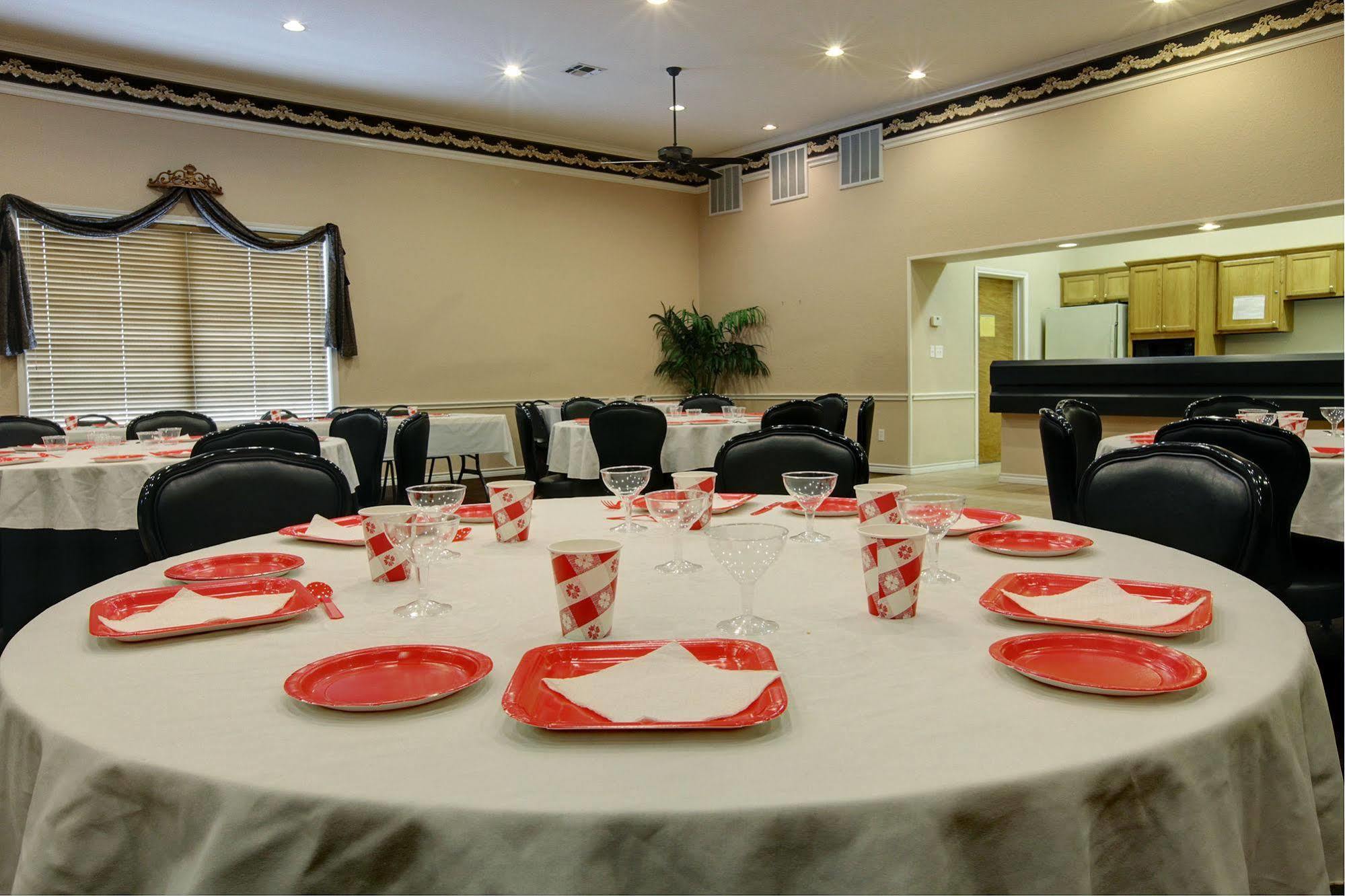Americas Best Value Inn Париж Екстер'єр фото